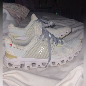 On Cloud Running White